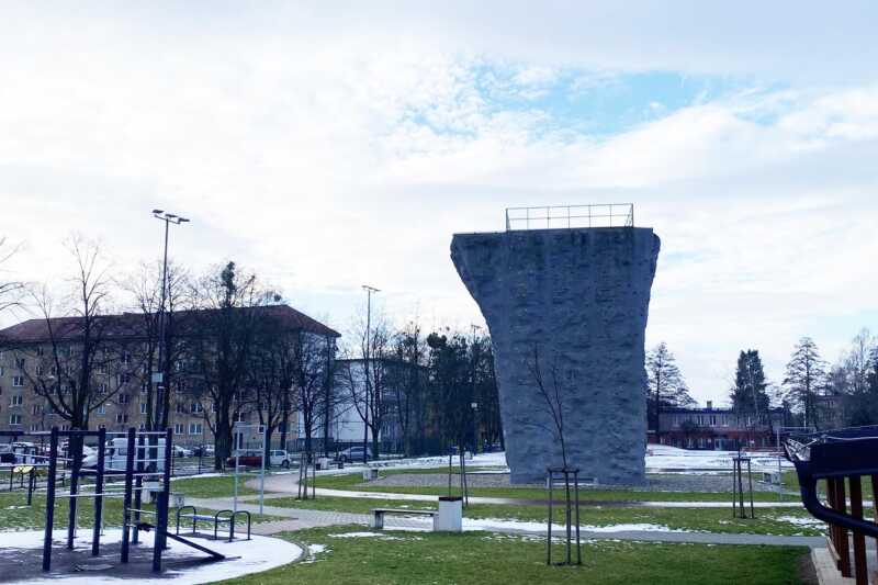 Na venkovní cvičnou stěnu - lépe až zjara