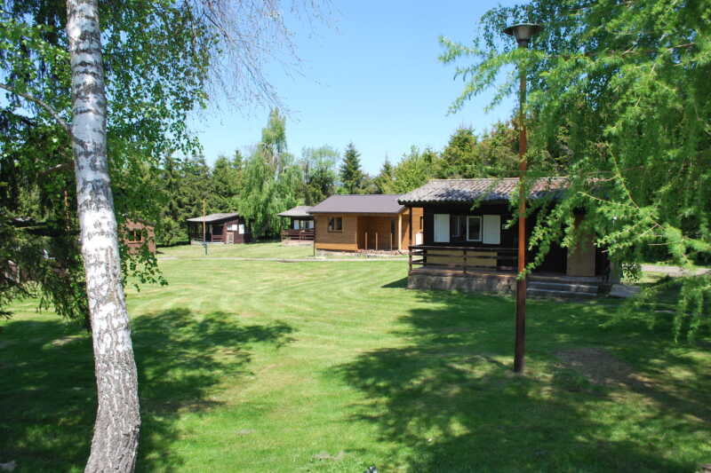 Chatky za sokolovnou u nové hasičské zbrojnice 