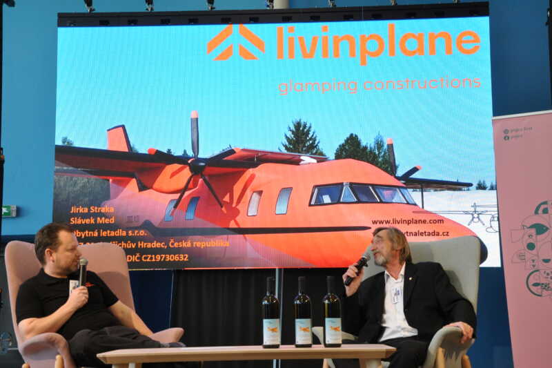 Prezentrace WELLNESSAERO - první realizce glampingového letadla